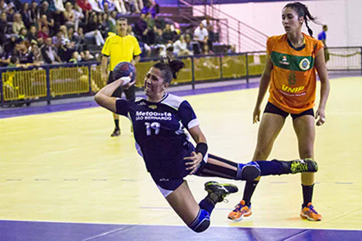 Em 2015, feminino da Metodista permanece imbatível no handebol