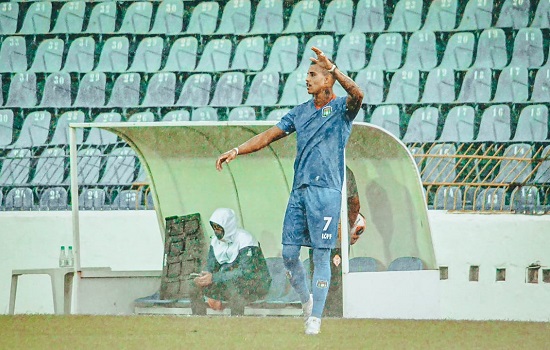 MC Livinho se despede e agradece São Caetano por sonho de ser jogador de futebol