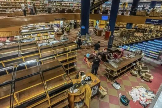 Livraria Cultura começa a ser esvaziada após falência