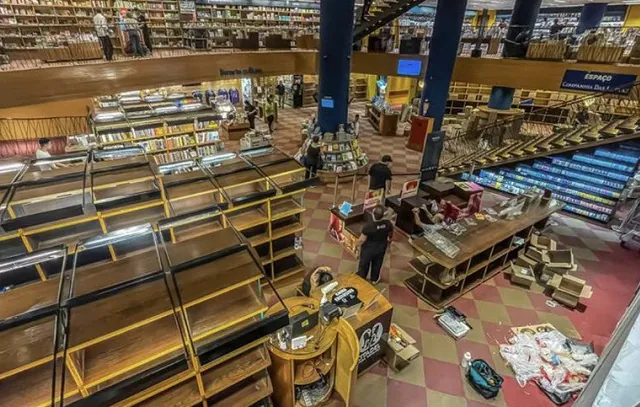 Livraria Cultura começa a ser esvaziada após falência