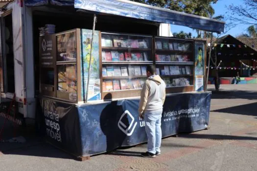 Livraria móvel da Editora Unesp ficará na Vila do Doce até sábado, dia 1º