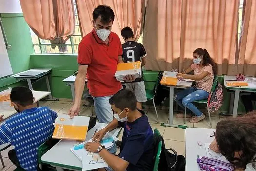 Educação SP entrega 16,1 milhões exemplares de livros didáticos nas escolas estaduais