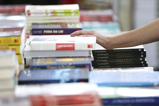 Feira do Livro Periférico reúne escritores, editoras das periferias da capital paulista