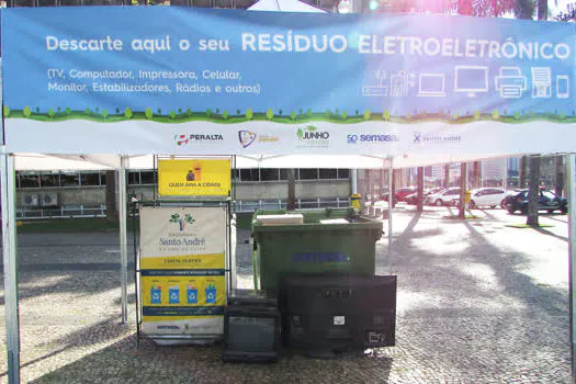 Semasa realiza nova ação para receber lixo eletrônico em Santo André