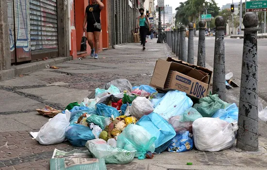 Garis em greve concordam em reduzir pauta de reivindicação