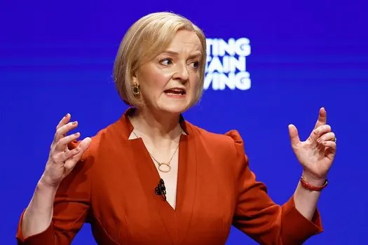 Reino Unido: Liz Truss perde capital político, ante reação a planos na economia