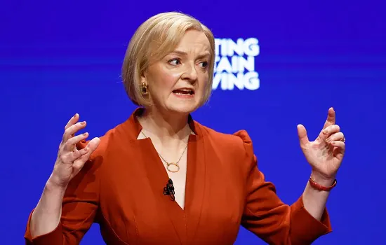 Reino Unido: Liz Truss perde capital político