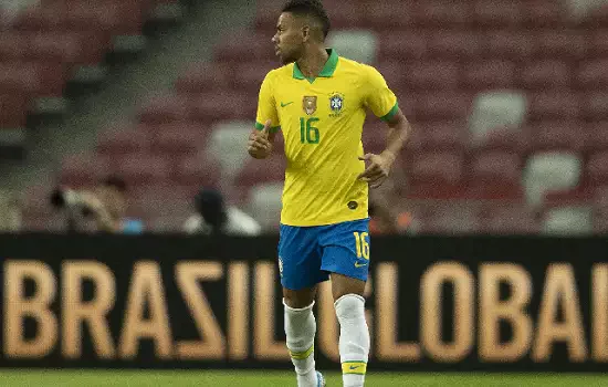 Renan Lodi é convocado para amistosos da seleção brasileira