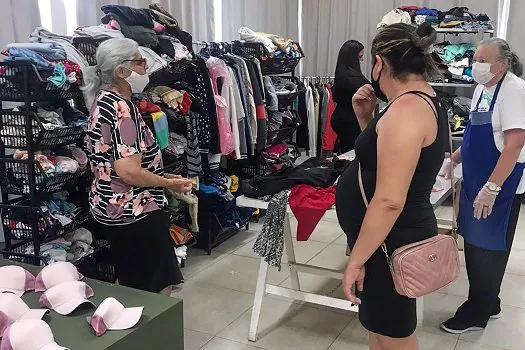 Fundo Social de São Caetano distribui roupas de inverno