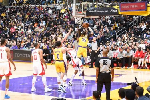 Lakers, Warriors e Bucks vencem e reagem na NBA; Celtics seguem dominante