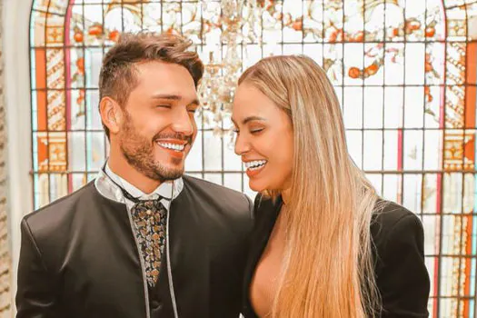 Sarah Andrade anuncia término do namoro com Lucas Vianna