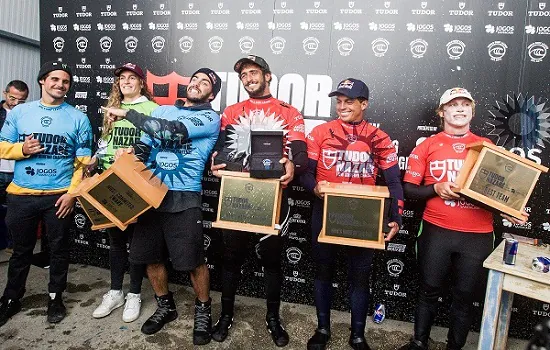 Lucas Chumbo vence competição histórica de ondas gigantes em Nazaré