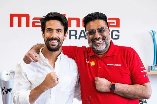 Mahindra contrata Di Grassi em momento icônico para brasileiro