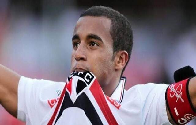 Lucas Moura volta ao São Paulo