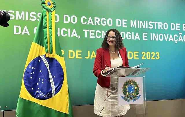 Luciana Santos assume o Ministério da Ciência e Tecnologia