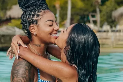 Brunna Gonçalves e Ludmilla em busca do nome perfeito para o bebê