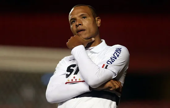 Luis Fabiano anuncia aposentadoria aos 41 anos: “Lutei muito contra o meu corpo”