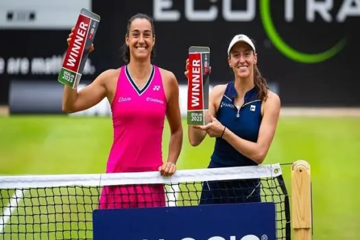 Luisa Stefani e Caroline Garcia são campeãs do WTA 500 de Berlim; Alcaraz volta ao top 1