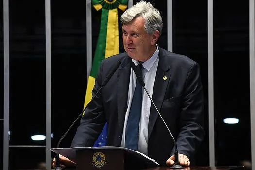 Renan diz que vai incluir Luiz Carlos Heinze na lista de indiciados da CPI