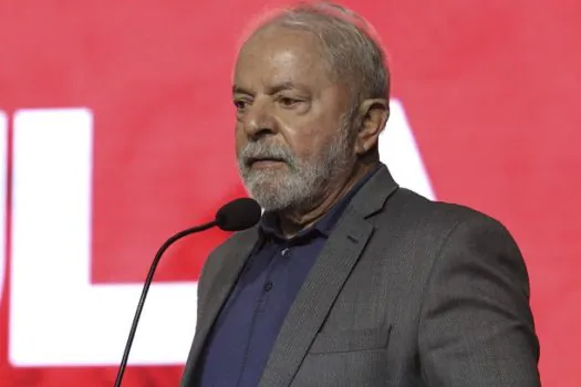 Lula diz que trabalhará por financiamento dos sindicatos sem volta de imposto