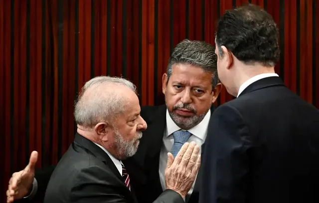 Ministros de Lula que votaram na eleição do Congresso são renomeados