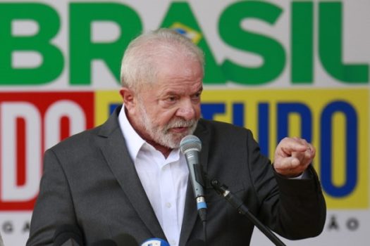 ‘Só vou escolher meu ministério após ser diplomado’, diz Lula a jornalistas