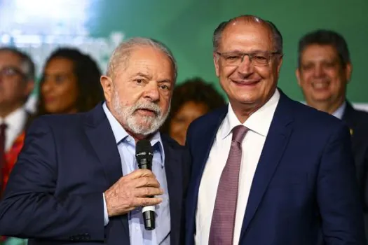 Lula despacha no Planalto, prestigia posse de Alckmin no MDIC e recebe Haddad