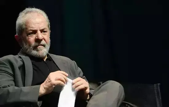 Lula diz que vai reconstruir política ambiental “destruída” por Bolsonaro