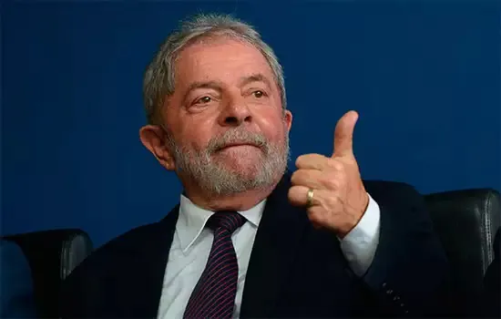 Juiz tranca ação contra Lula por corrupção para favorecer a Odebrecht