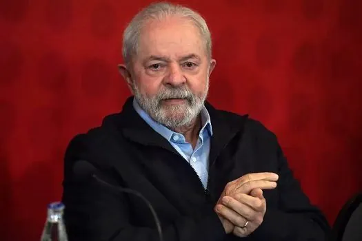 Sem agenda pública, Lula comemora 7 de setembro nas redes com hino do Brasil