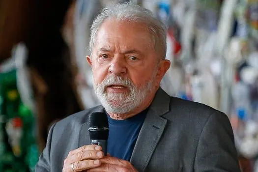 A evangélicos, Lula diz que Bolsonaro usa ‘nome de Deus’ para ganhar voto