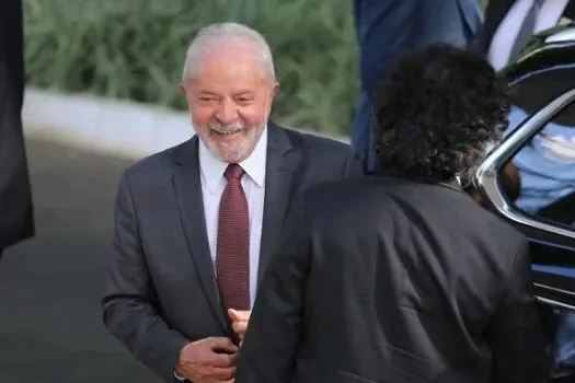 Lula chega ao CCBB para reunião com parlamentares