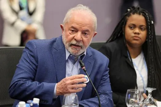 Lula sanciona lei que equipara crime de injúria racial ao racismo