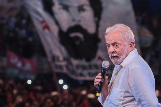 Lula diz que vai criar ministérios da Igualdade Racial e dos Povos Originários