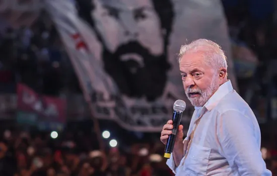 Lula diz que vai criar ministérios da Igualdade Racial e dos Povos Originários