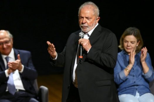 Lula deve anunciar mulheres para ministérios com verbas robustas