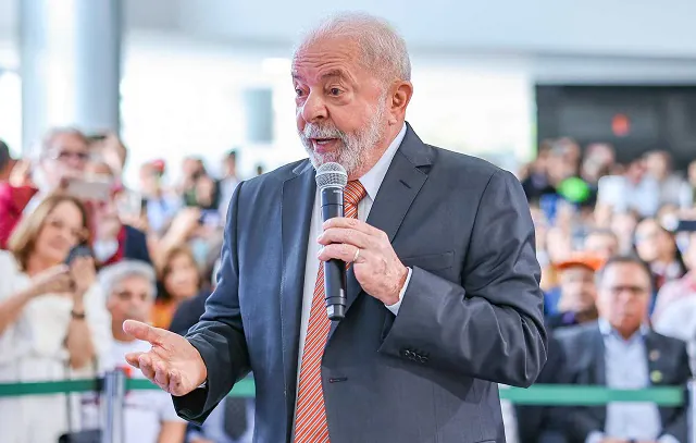 Lula diz que há apoiadores de Bolsonaro ‘escondidos às pencas’ no governo