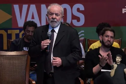 Lula diz que assassinato de petista foi “violência contra a democracia”