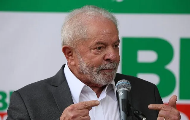 Lula: se ficar olhando política fiscal