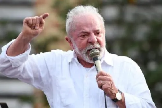 Ao lançar campanha no ABC, Lula diz que Bolsonaro está “possuído pelo demônio”