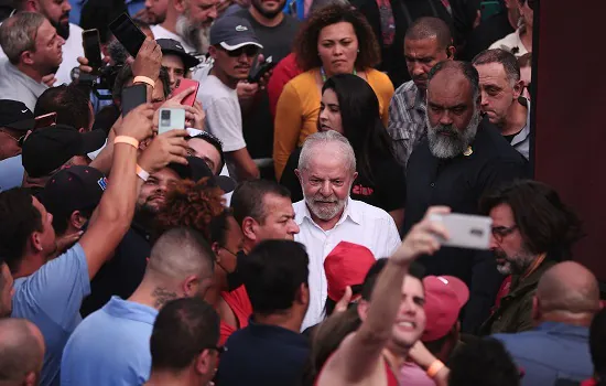 Lula destaca importância do combate à fome e da geração de empregos