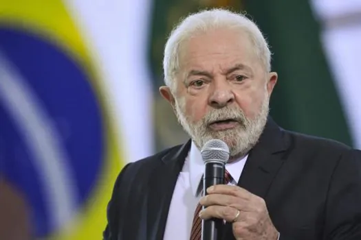 País está ‘saindo das trevas’, diz Lula em reunião com reitores de universidades