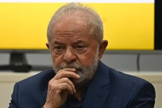 Proposta do Novo na PEC cria barreira para Lula mudar regra fiscal em 2023