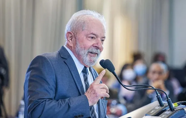 Lula convoca imprensa para pronunciamento amanhã às 9h30