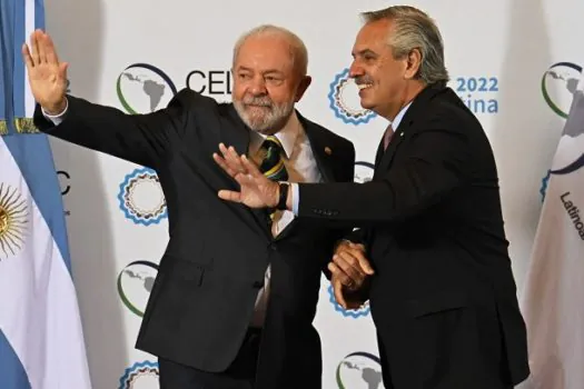 Na Celac, Lula defende diálogo extrarregional com China e EU