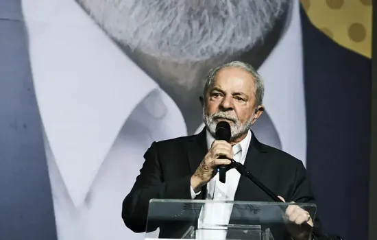 Lula diz que ministro da economia terá compromisso social e responsabilidade fiscal