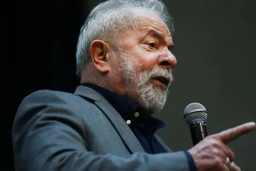 Governo Lula deve parar processo de privatização e Petrobras, diz FUP