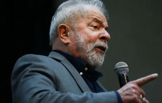 Governo Lula deve parar processo de privatização e Petrobras