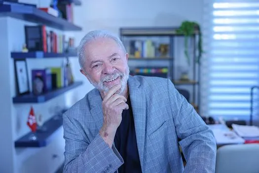 Lula conversa com o presidente dos Estados Unidos