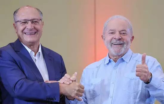 Chapa de Lula e Alckmin defende voto útil; Janones admite desistir